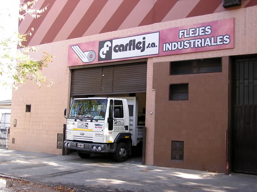 Entrada de la fábrica CARFLEJ